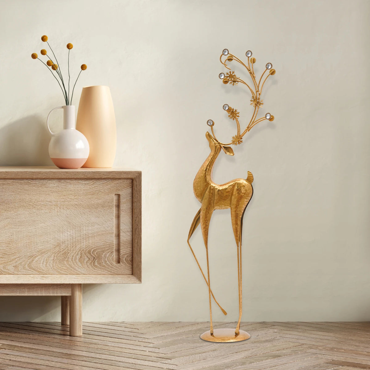 Retro Metal Deer Statue for Elegant Indoor Holiday Decor