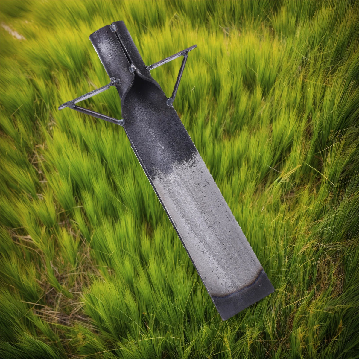 Heavy Duty Manganese Steel Garden Spade for Planting and Transplanting