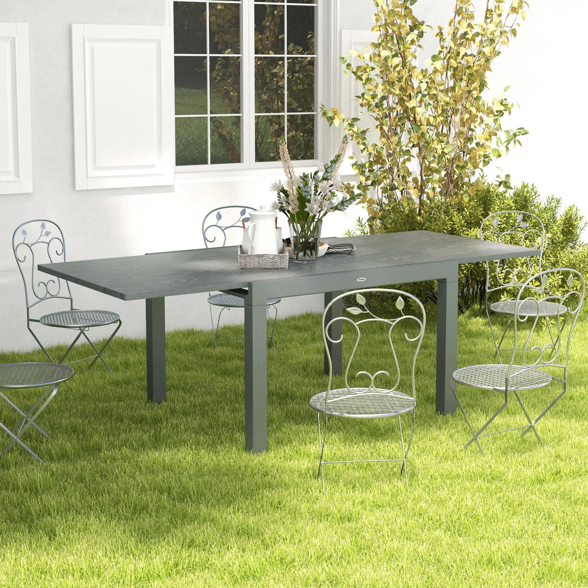 Outsunny Extendable Aluminum Patio Dining Table for Outdoor Gardens